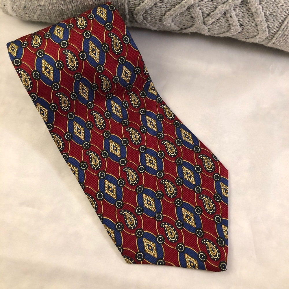 Tommy Hilfiger silk tie.